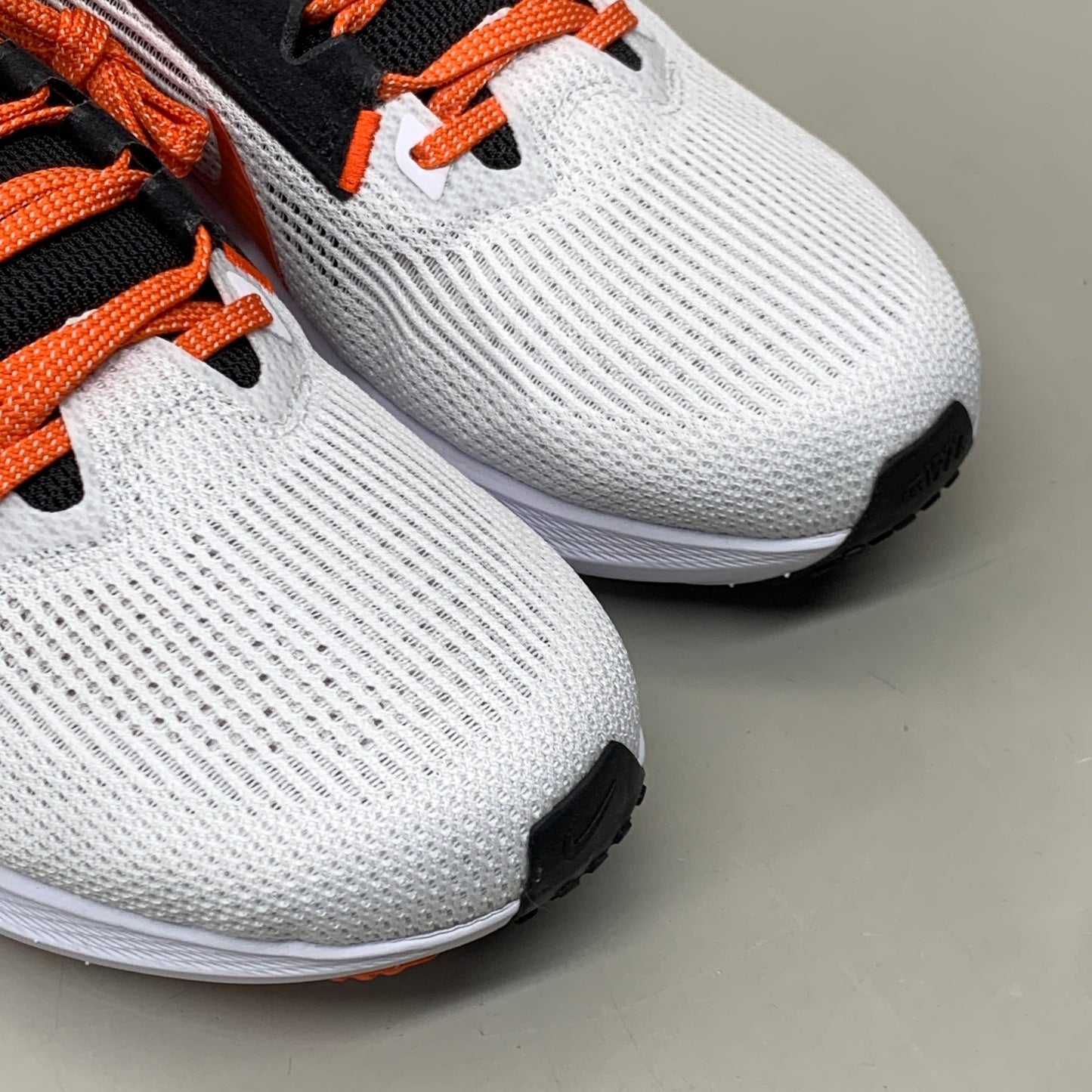 NIKE Zoom Pegasus 40 OK STATE White Shoes, Brilliant Orange & Black 9.5 W 8 M DZ5973-100