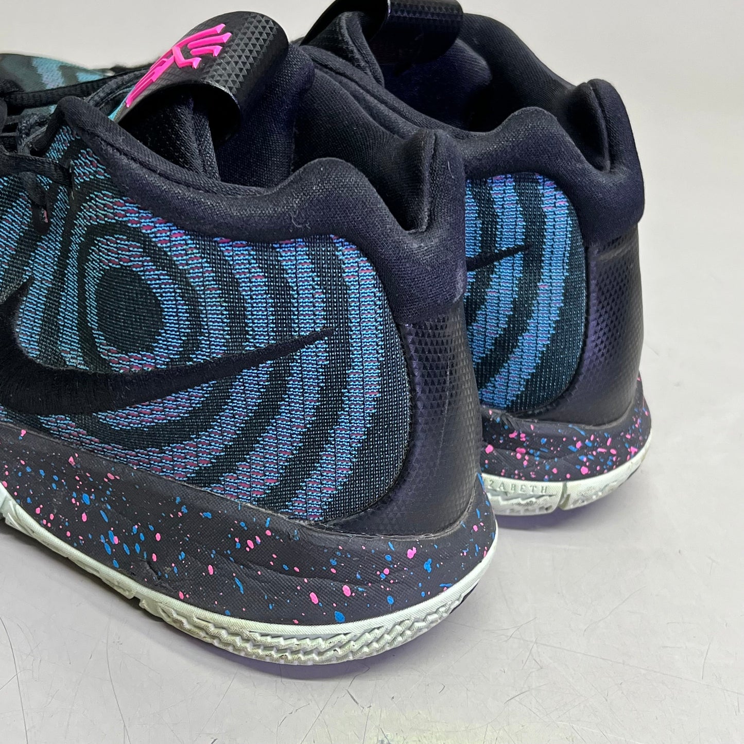 NIKE Kyrie 4 Decades Pack 80s Sneaker Men's Sz 11 Black/Blue/Purple (Pre-Owned)