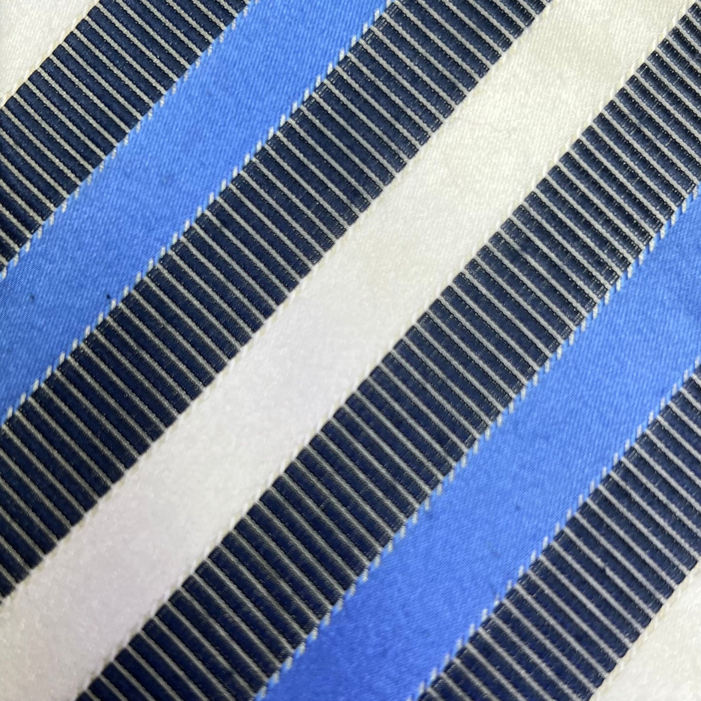 ALEXANDER JULIAN COLOURS Slanted Design Tie 60" White/Light Blue (Pre-Owned)