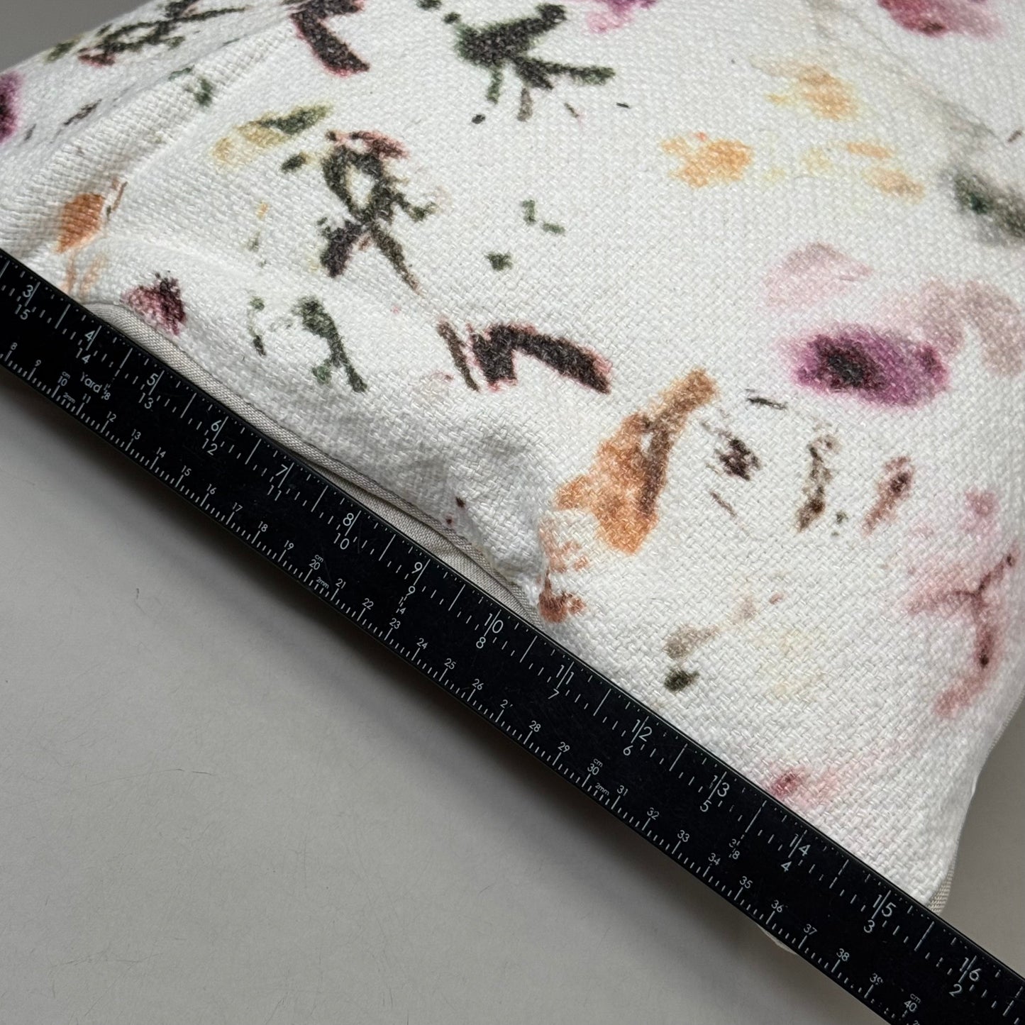 VILLA RN 16"x36" Modern Perspective MP Cosmo Pillow Multi