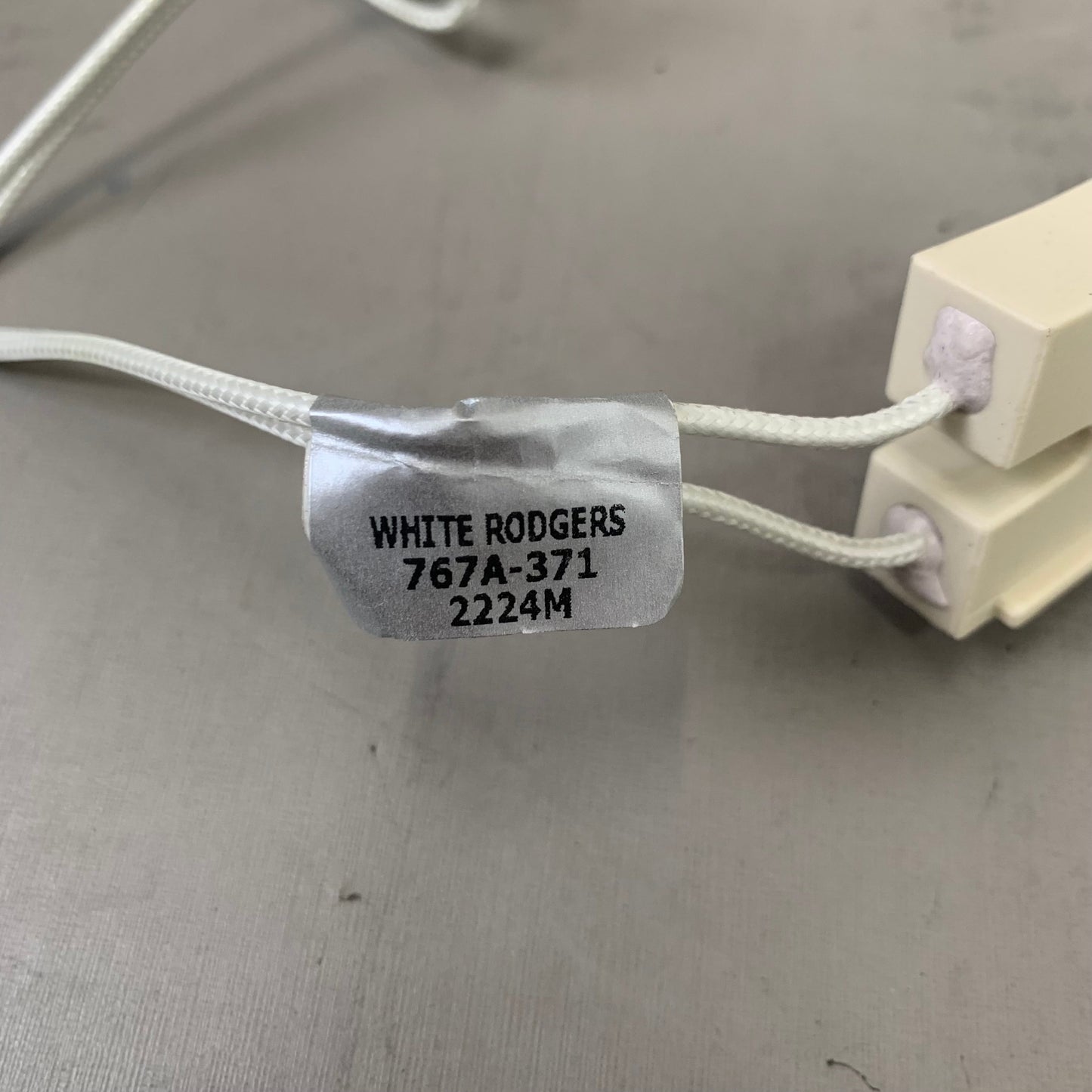 WHITE RODGERS EMERSON Hot Surface Ignitor  767A-371