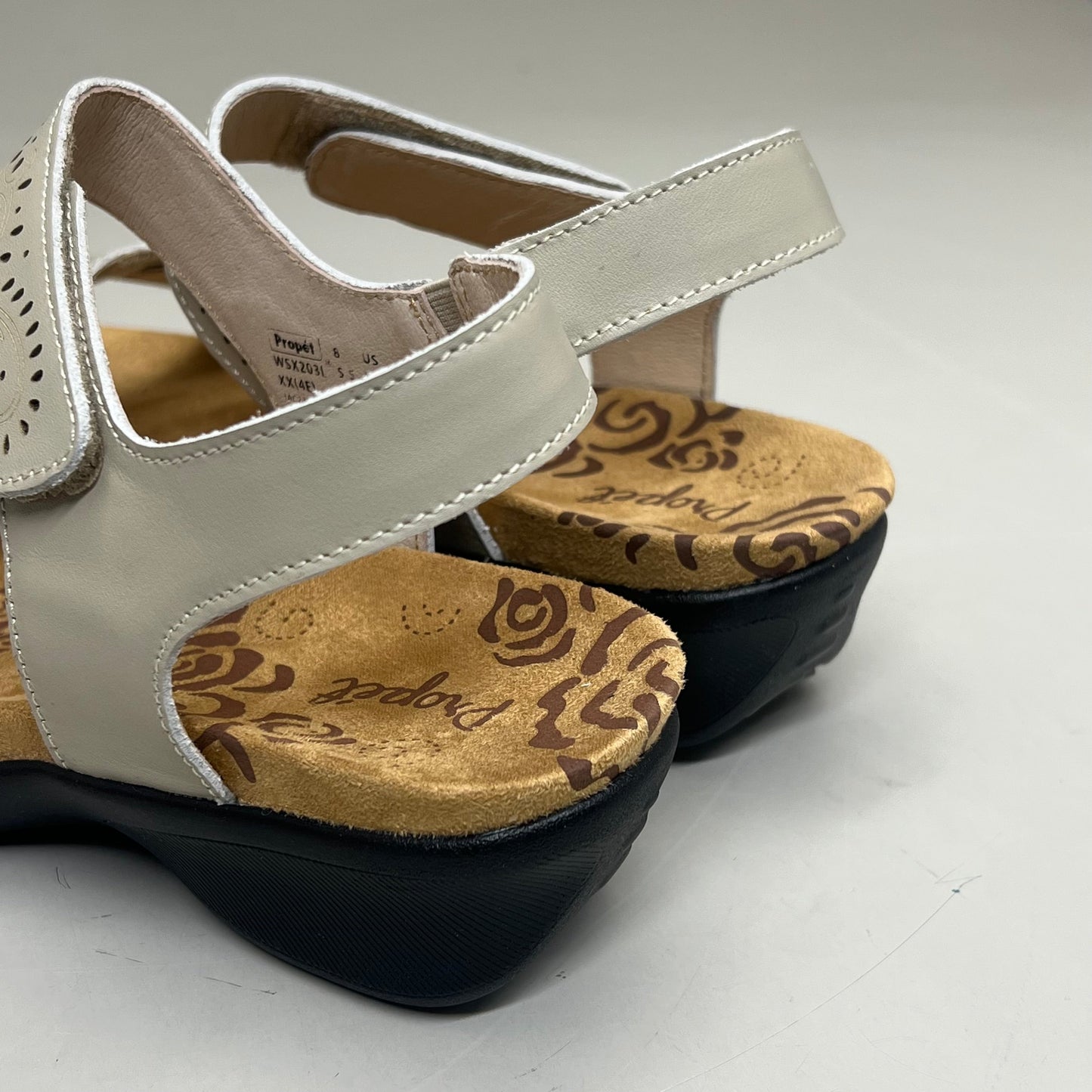 PROPET Wanda Sandal w/Wedge Heel Design Womens Sz 8 XX WIDE (4E) Cream WSX203L