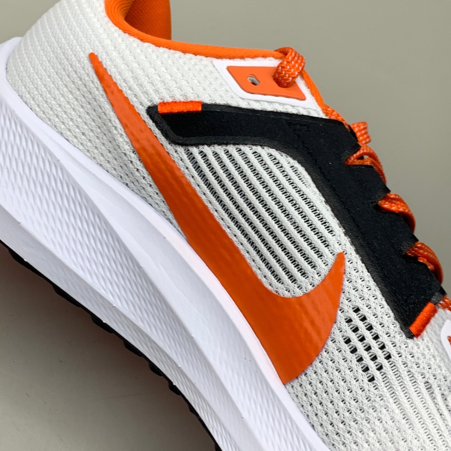 NIKE Zoom Pegasus 40 OK STATE White Shoes, Brilliant Orange & Black 10 W 8.5 M DZ5973-100