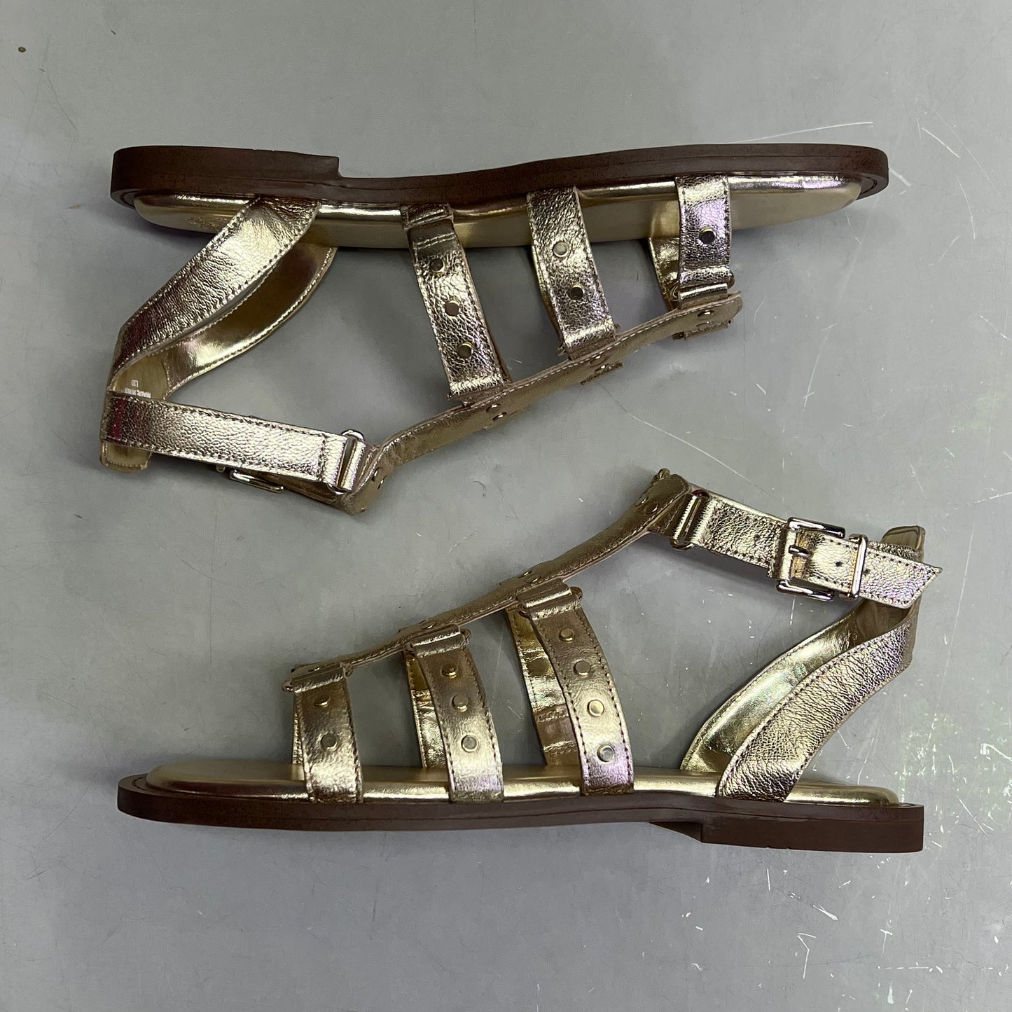 VINCE CAMUTO Leather Studded Gladiator Sandals Women's Sz 7M Egyptian Gold