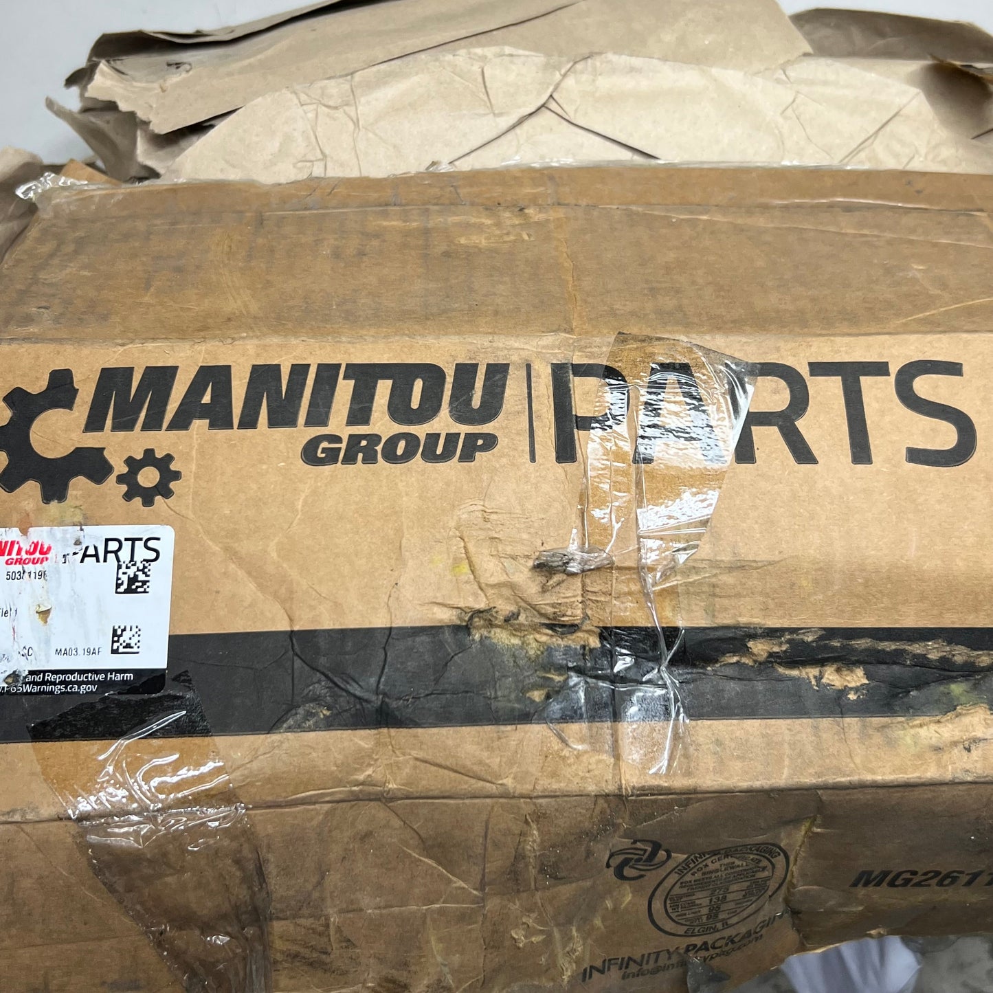 MANITOU GROUP Lifting Hook W/ Kit Sz 22.5" L x 10" W, Yellow 50381196