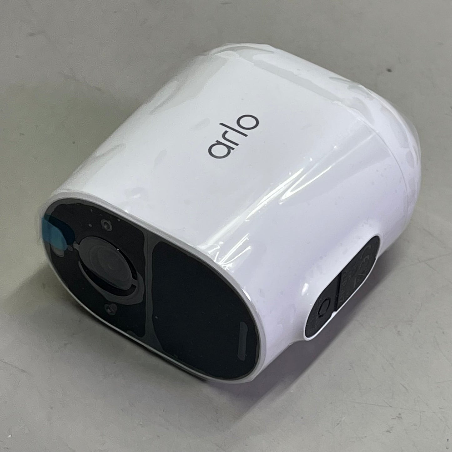 ARLO Wire-Free Spotlight Security Camera 130° FOV White VMC2030W-100NAS