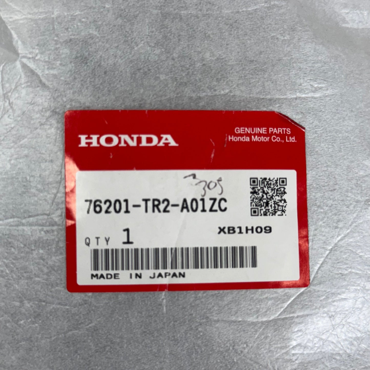HONDA Passenger Side Skull Cap For Honda Civic Black 76201-TR2-A01ZC