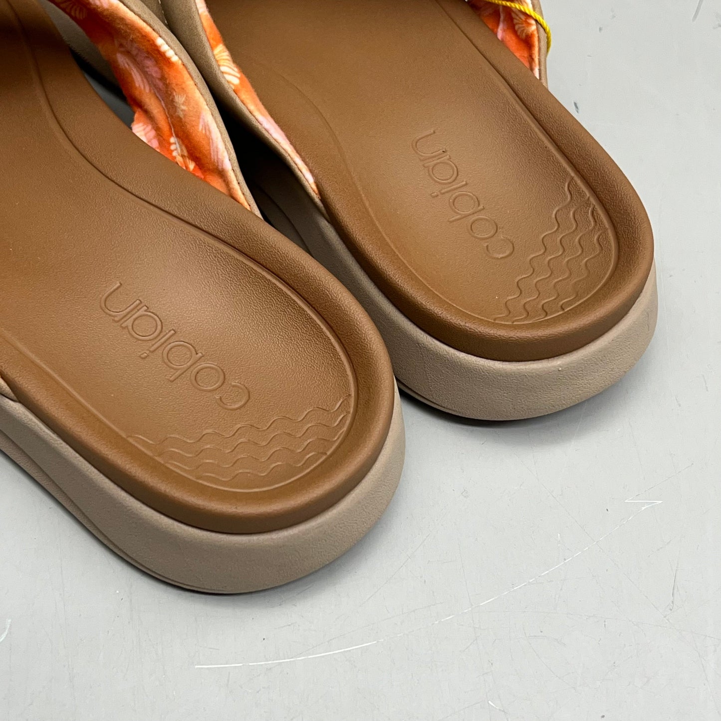 COBIAN Darby Synthetic Suede Strap Sandals Women's Sz 6, EU 35.5 Tan DAR24-230-6