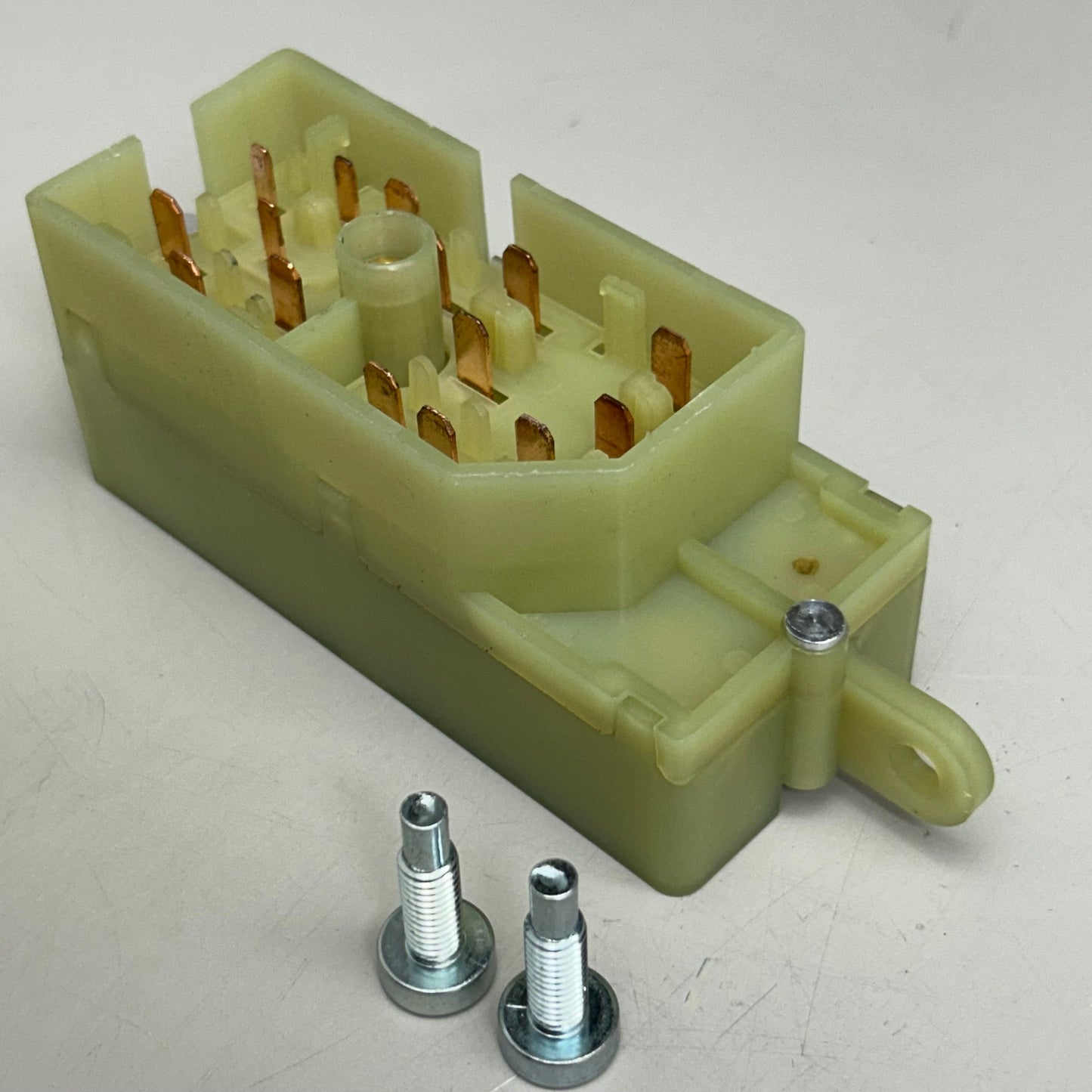 CARQUEST Ignition Switch Interruptor Replacement Part CSA1045