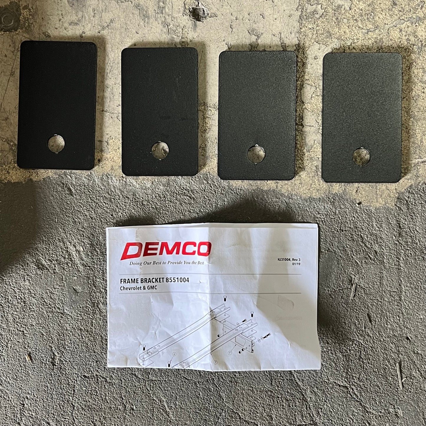 DEMCO Fifth Wheel Trailer Hitch Mount Kit USA Made For GMX/Chevy/F Black 8551004