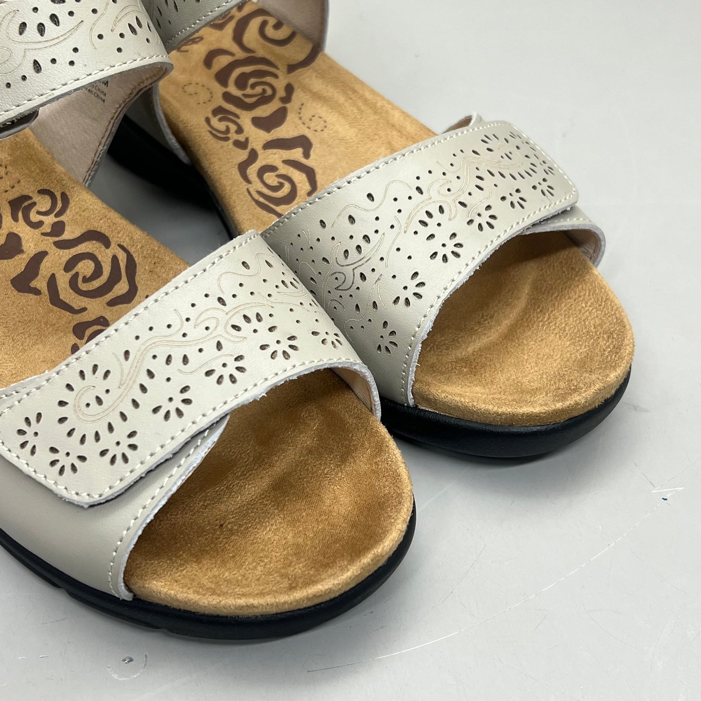 PROPET Wanda Sandal w/Wedge Heel Design Womens Sz 8 XX WIDE (4E) Cream WSX203L