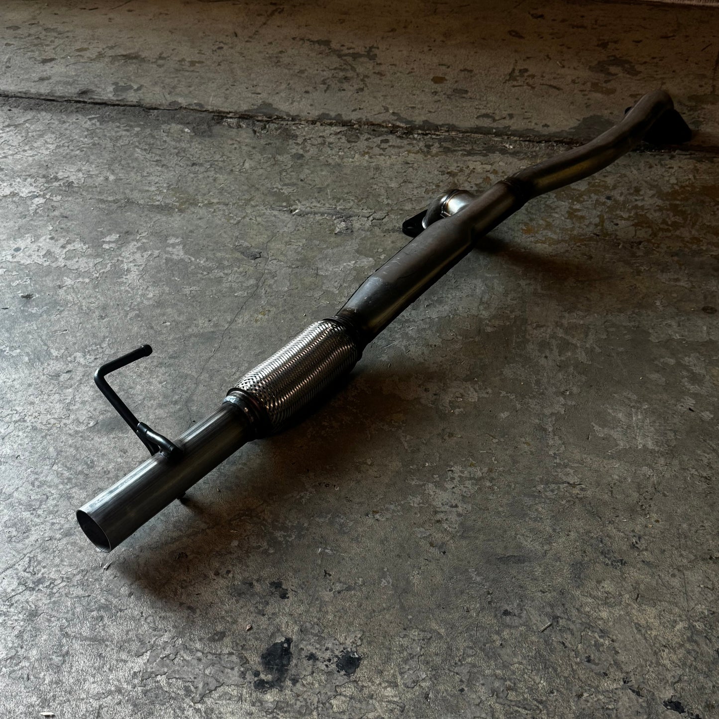DORMAN Exhaust Crossover Pipe Compatible With Select Ford Models 50"L Gray 679-036