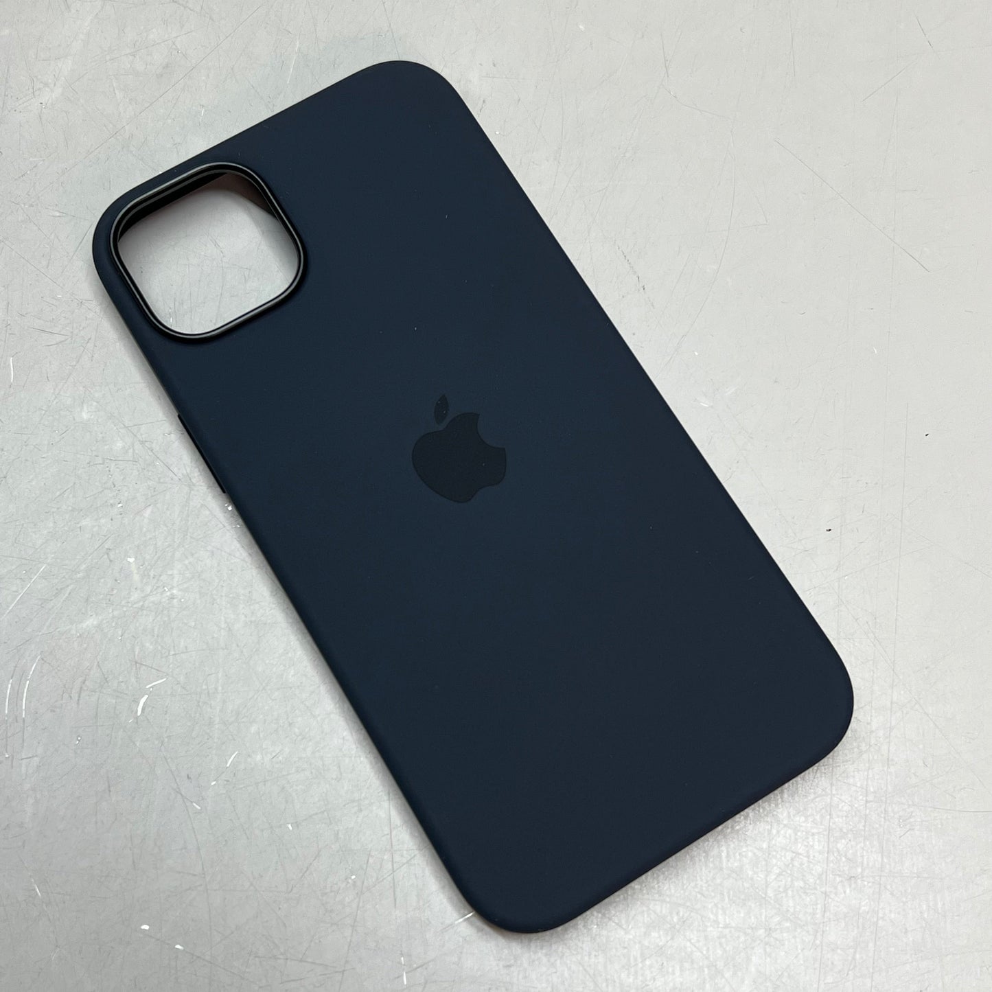 APPLE iPhone 14 Plus Silicone Case w/ MagSafe Midnight MPT33ZM/A (Return)