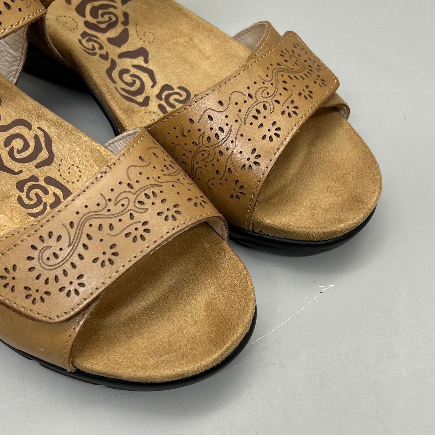 PROPET Wanda Sandal w/Wedge Heel Design Womens Sz 8.5 XX WIDE (4E) Tan WSX203L