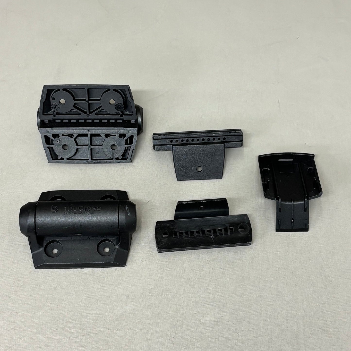 D & D TECHNOLOGIES High Security Magnalatch Series 3 Top Pull Black MTSTDKS3KA