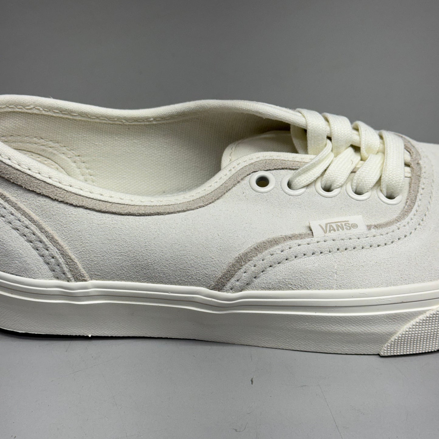 VANS Authentic Sliver Sneakers Shoes Women's Sz 8.5 White/White VN000D6DWWW