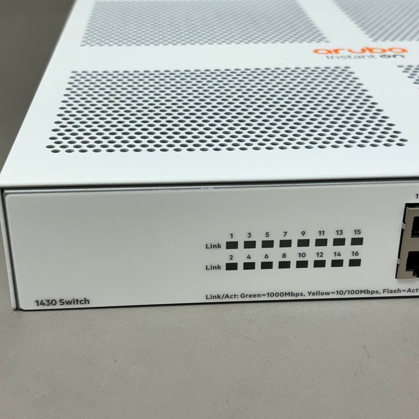 ARUBA HPE R8R47A Instant On 1430 16G Switch 16 ports (New Other) TW43L4803C