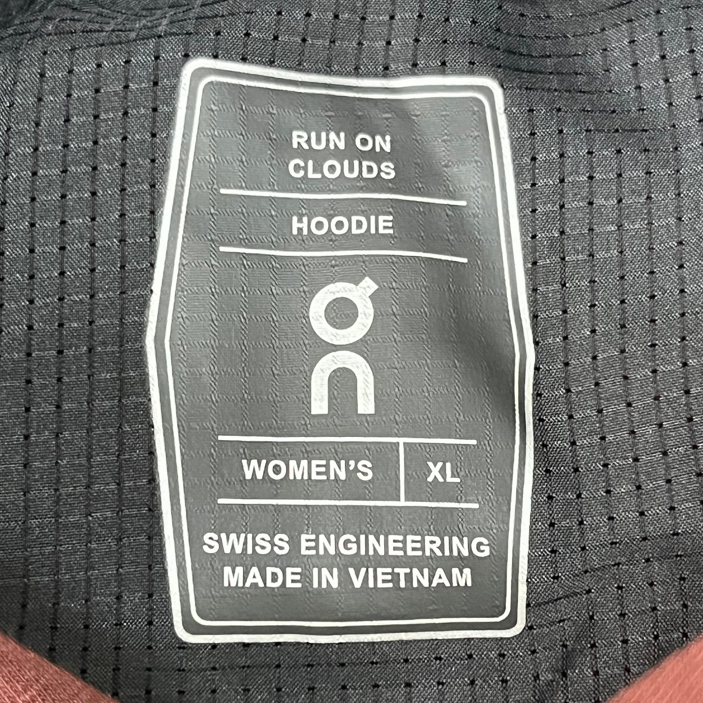ON RUNNING Women's Active Wear Hoodie Sz-XLarge Mulberry 219.00346
