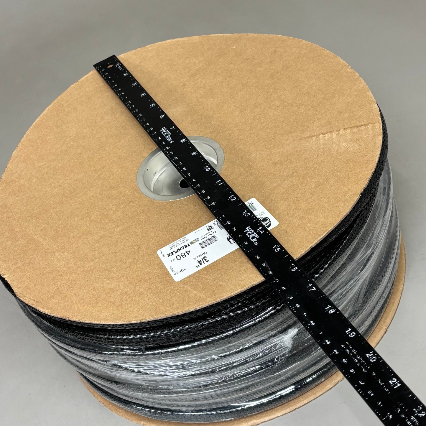 GORILLA SLEEVE Flat Filament Expandable Braided Sleeving  3/4" 480' T1793941