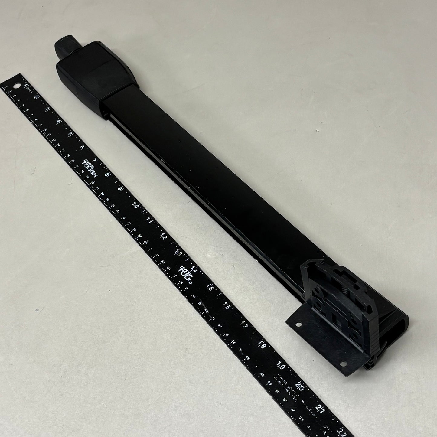 D & D TECHNOLOGIES High Security Magnalatch Series 3 Top Pull Black MTSTDKS3KA