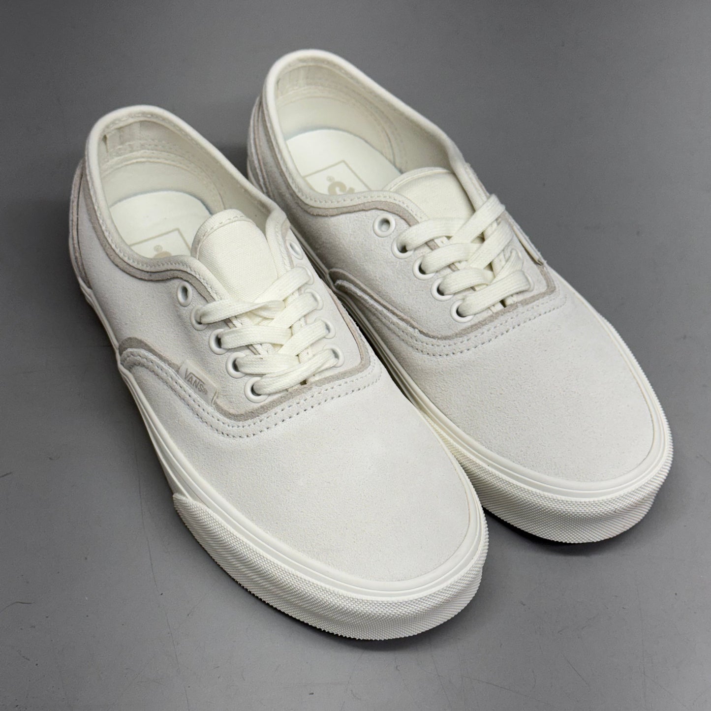 VANS Authentic Sliver Sneakers Shoes Women's Sz 8.5 White/White VN000D6DWWW