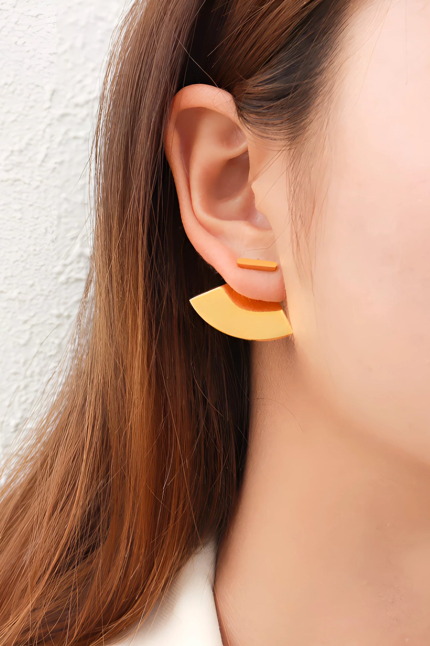 Minimalist Curved Stud Earrings - Unisex Design