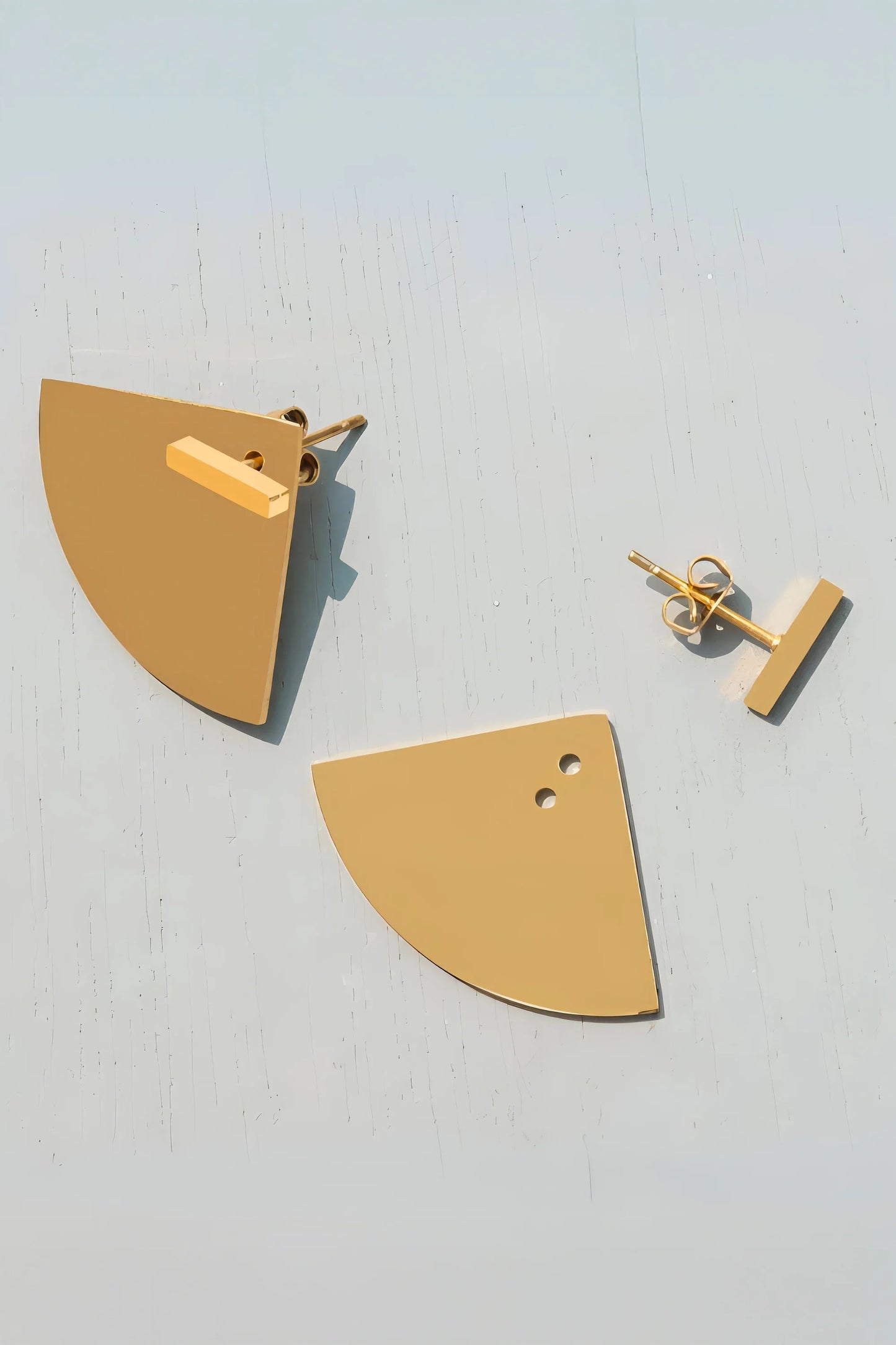 Minimalist Curved Stud Earrings - Unisex Design
