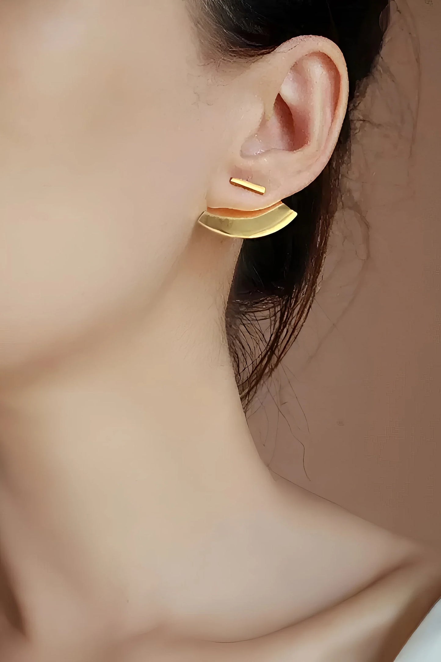 Minimalist Curved Stud Earrings - Unisex Design
