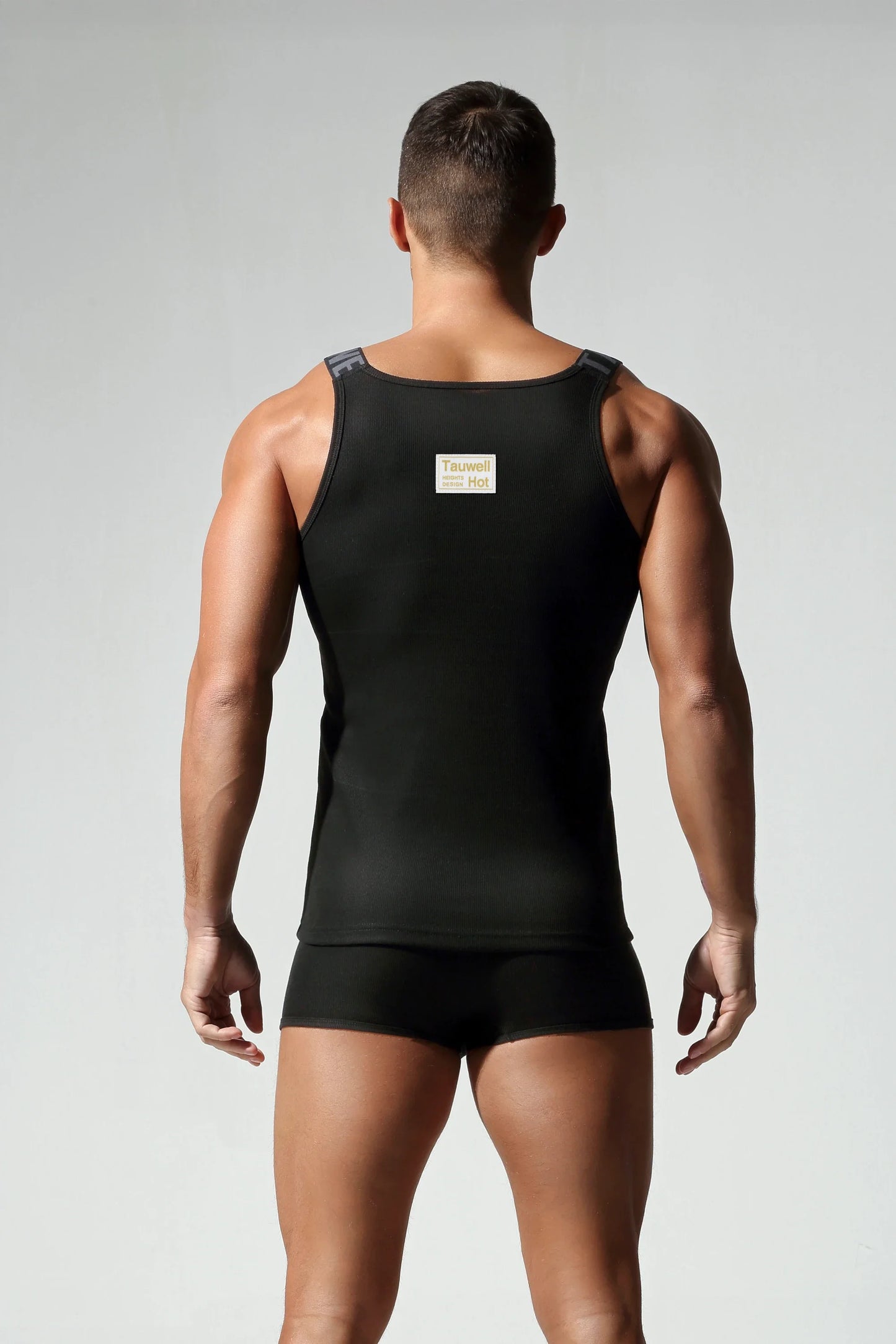 Workout Tank Top for Men – Stretch Fabric & Breathable Design