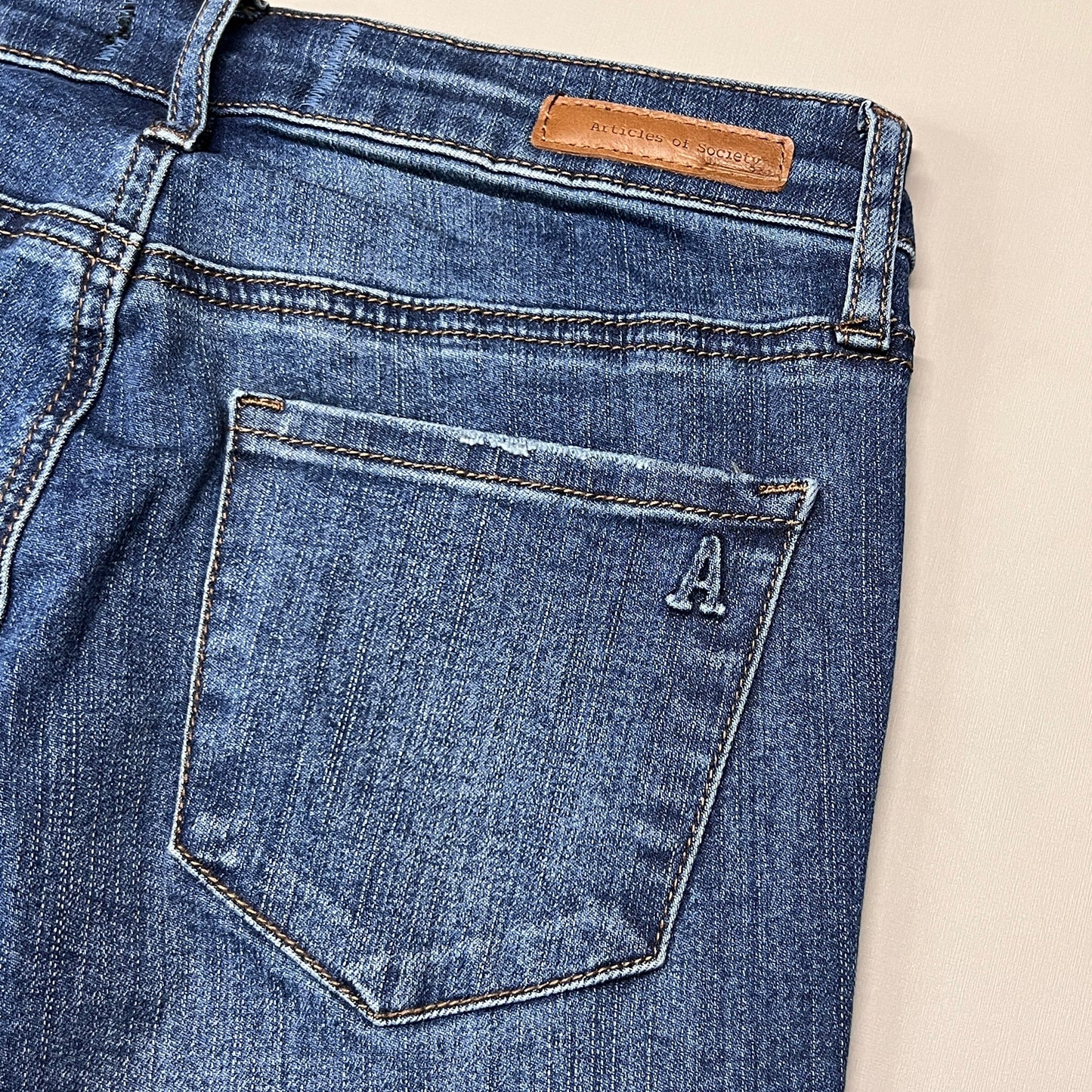 ARTICLES OF SOCIETY Hilo Ripped Denim Jeans Women's Sz 27 Blue 5350PLV-706 (New)