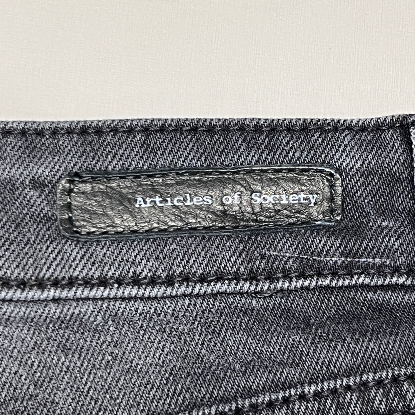 ARTICLES OF SOCIETY Kate Eleele Raw Hem Cropped Jeans Women's Sz 28 Black 4810TQB-720 (New)