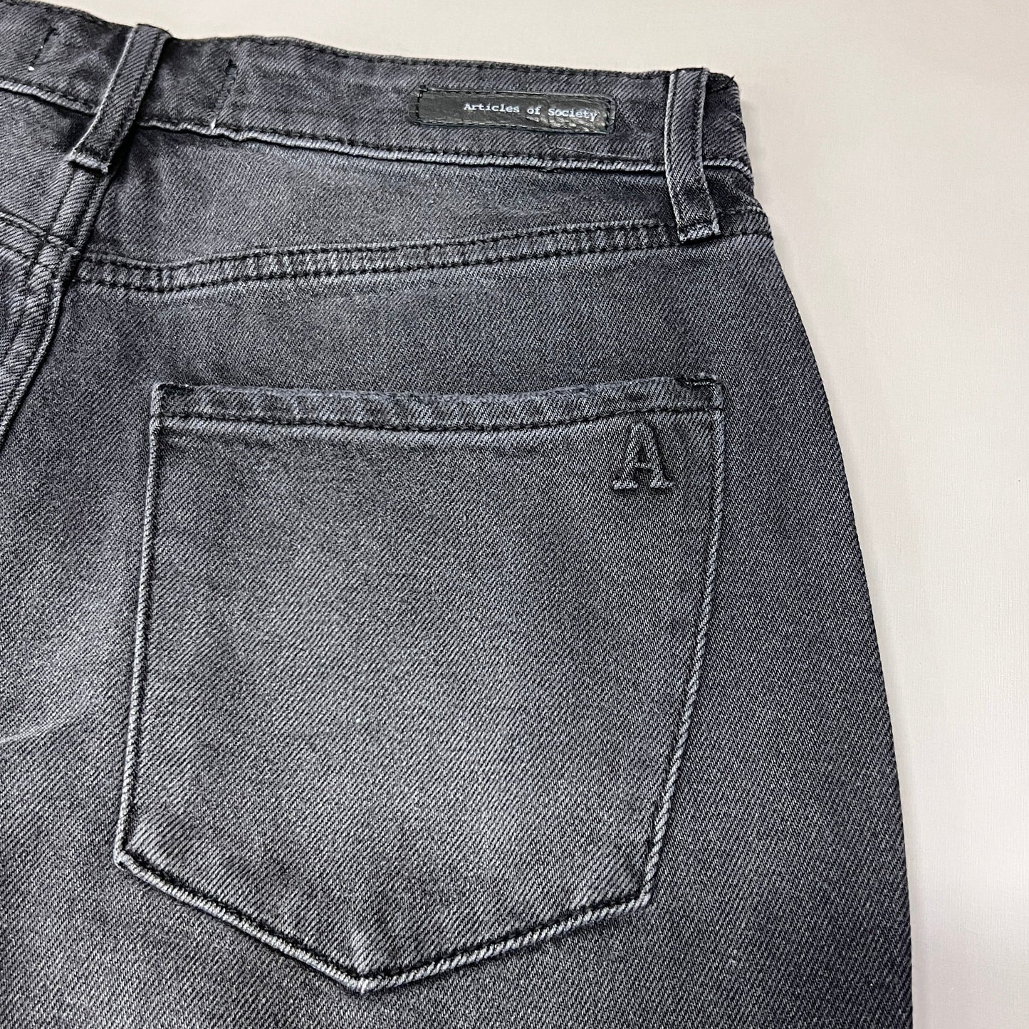 ARTICLES OF SOCIETY Kate Eleele Raw Hem Cropped Jeans Women's Sz 26 Black 4810TQB-720 (New)