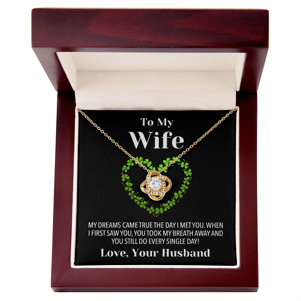 Dream Wife Shamrock Love Knot