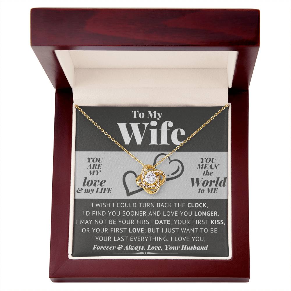 (Almost Gone) World Wife - Necklace