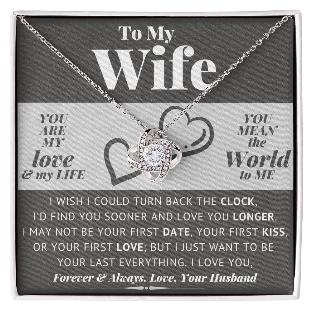 (Almost Gone) World Wife - Necklace