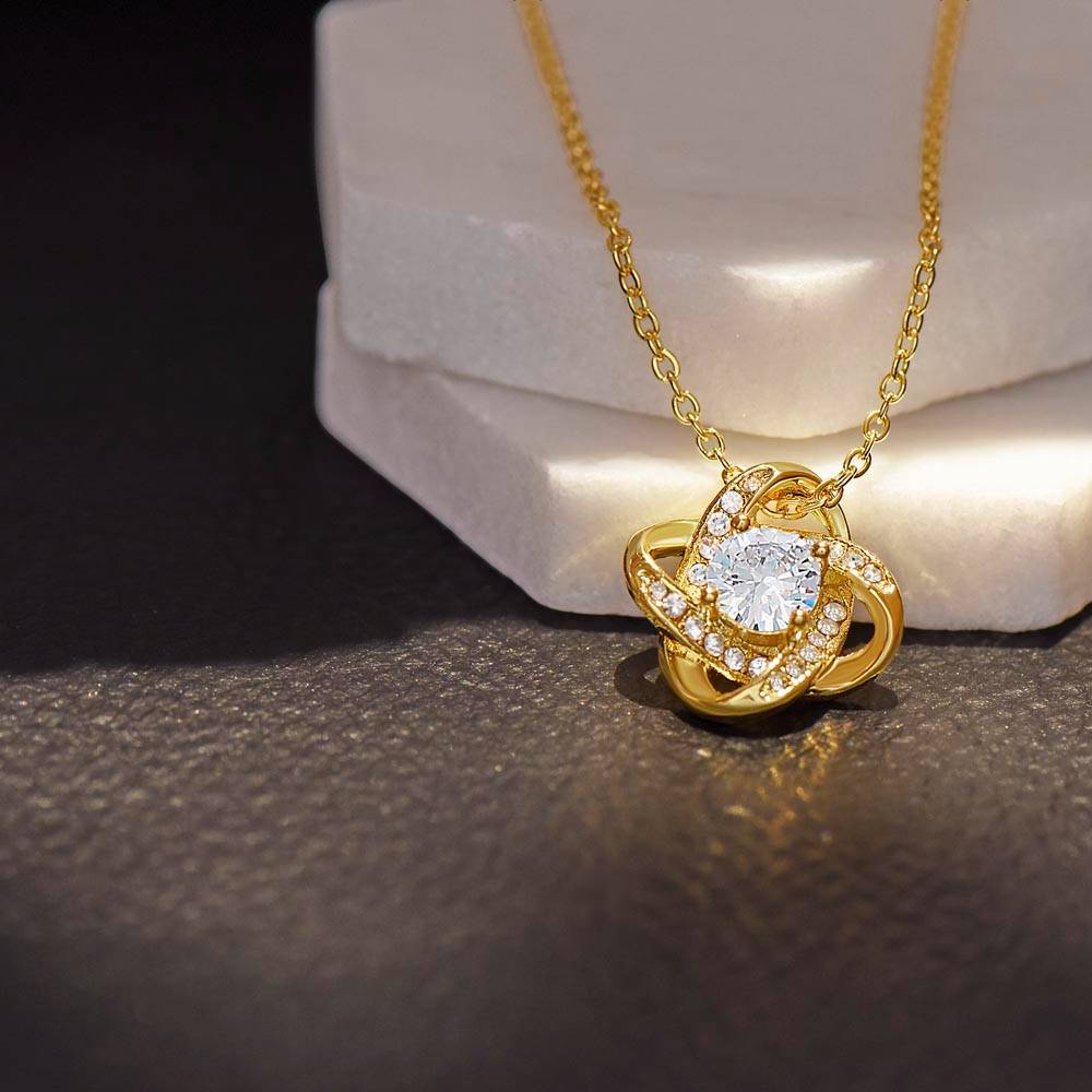 Hot Doe Anniversary Necklace