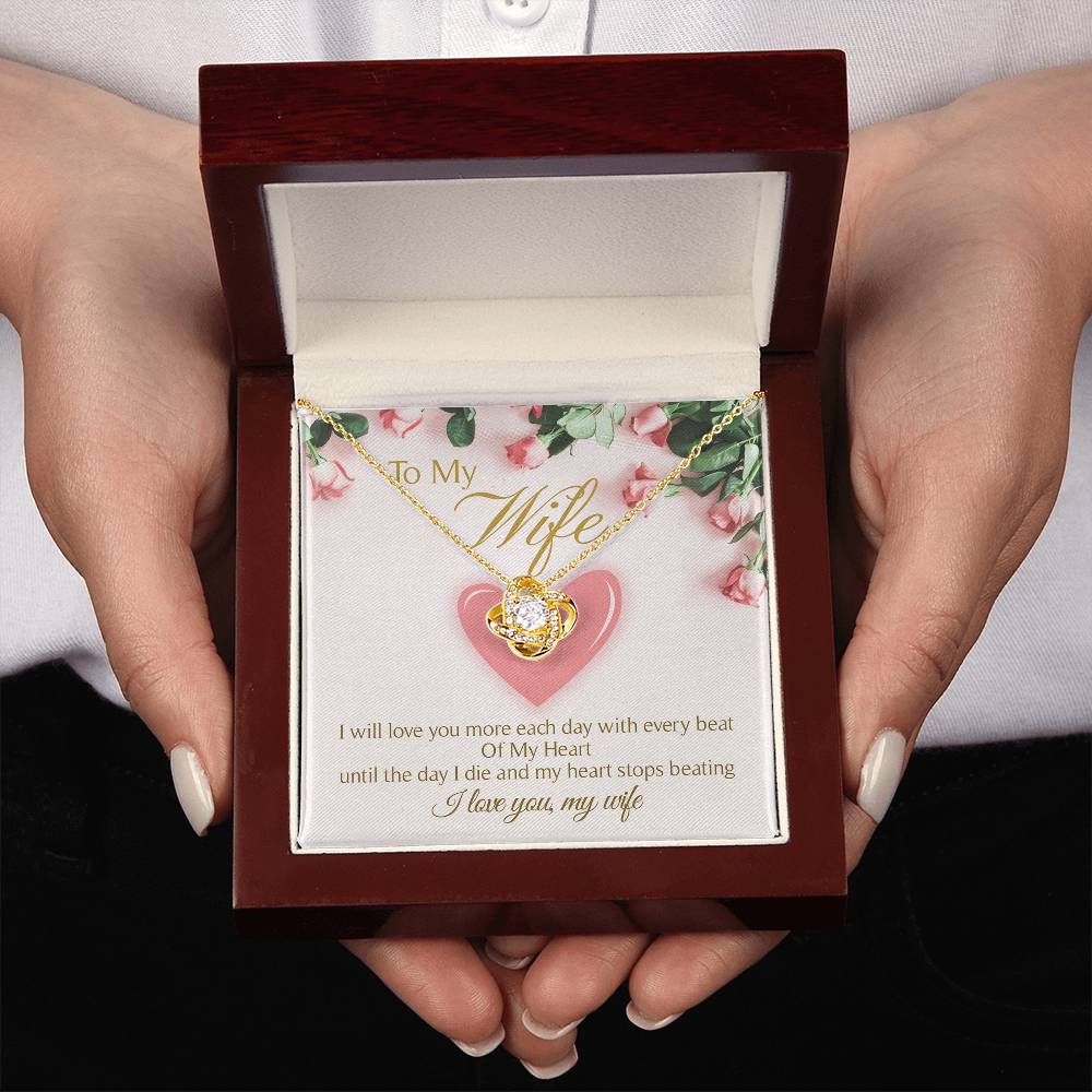 To My Wife Cute Heart Love Knot Necklace Mother's Day Message Card