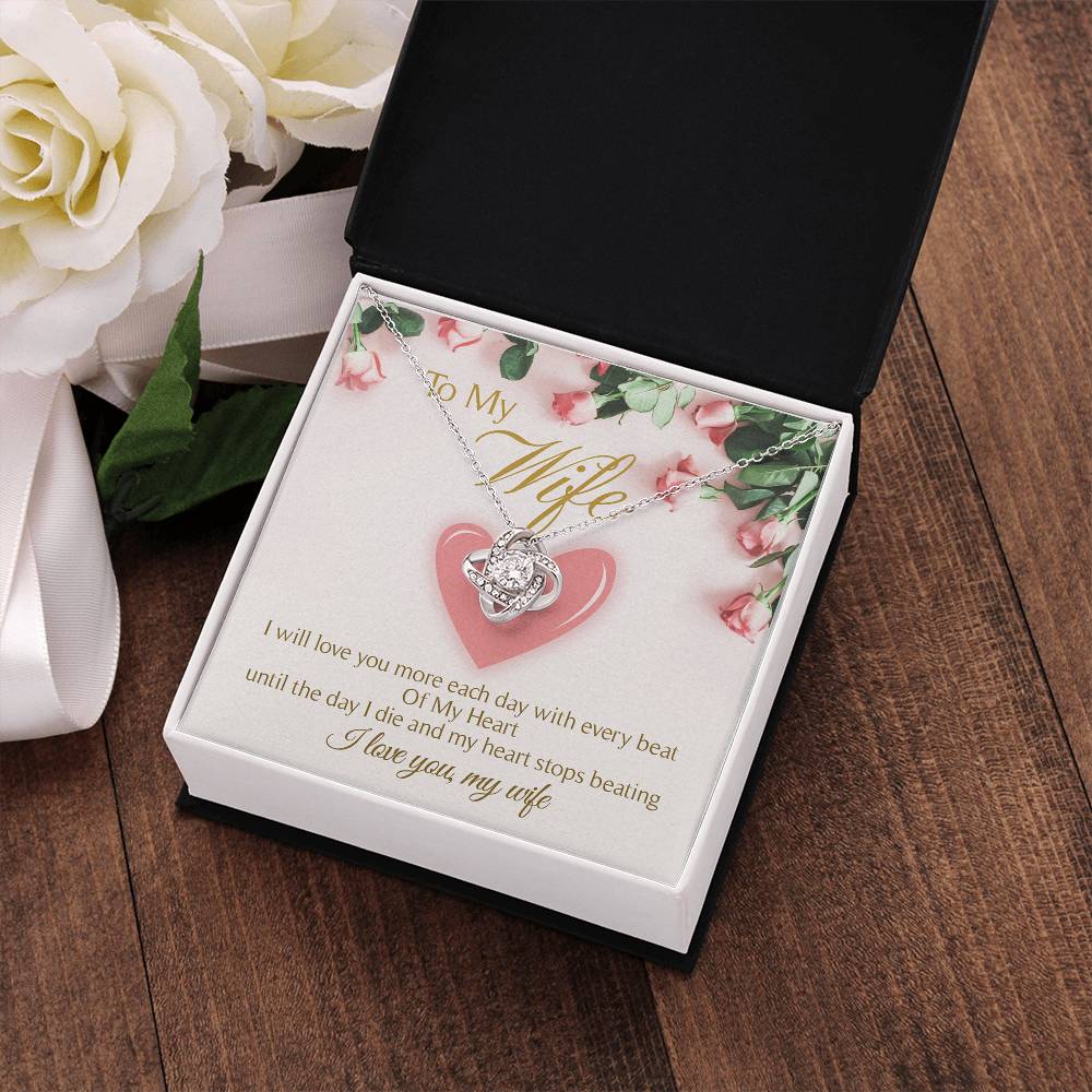 To My Wife Cute Heart Love Knot Necklace Mother's Day Message Card