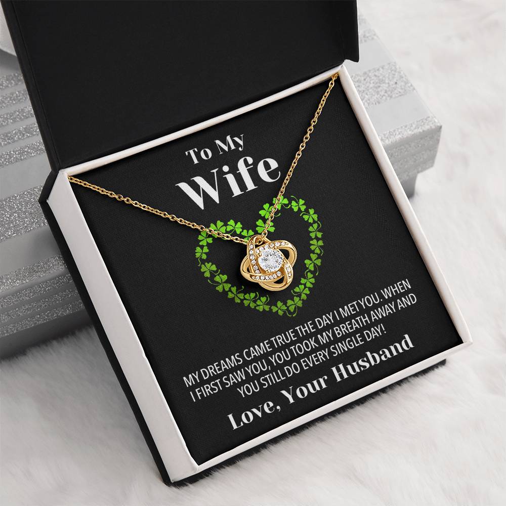 Dream Wife Shamrock Love Knot