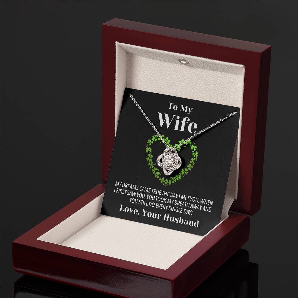Dream Wife Shamrock Love Knot